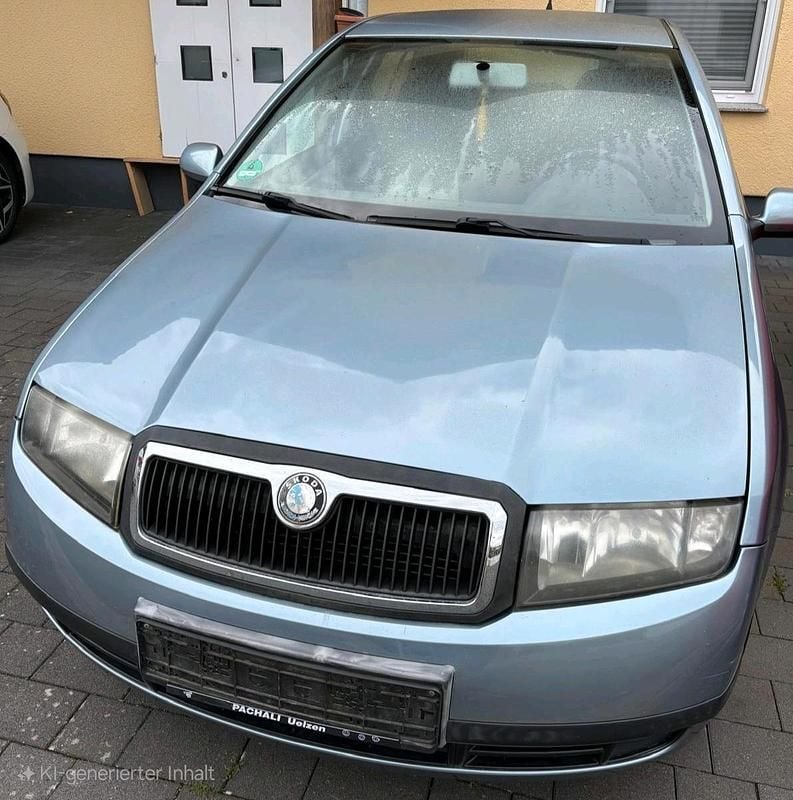 Grau Gebraucht 2003 Skoda Fabia Kleinwagen | 500 € (Superpreis) - Bild 1/4