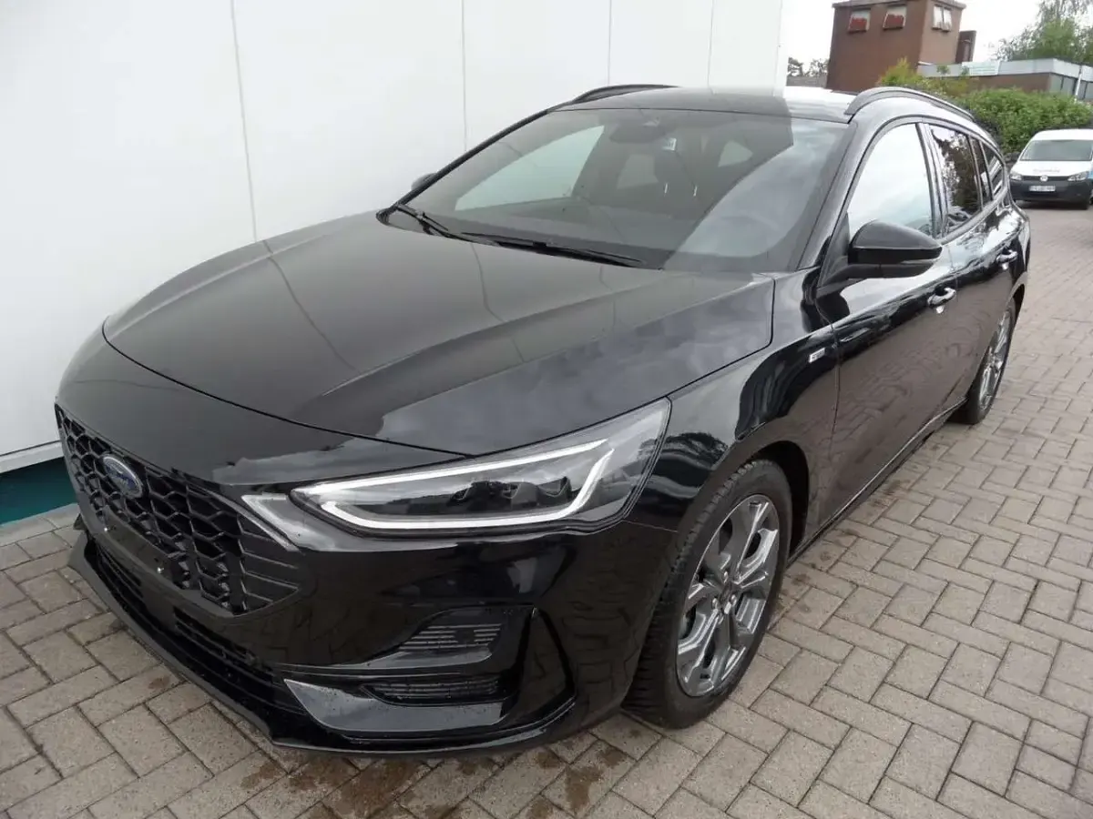 Gebraucht Ford Focus ST-Line X 155 PS (114 kW) 2024 Obsidianschwarz Kombi