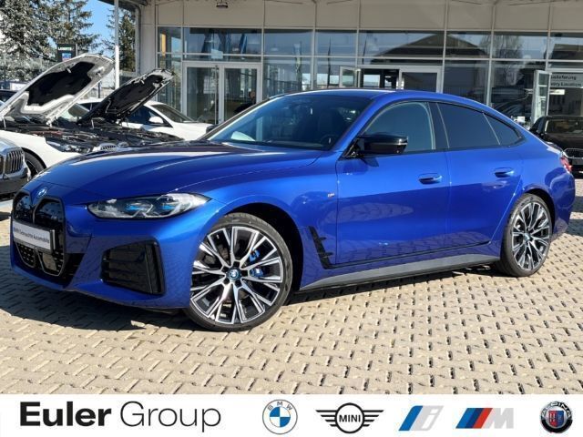 Blau Gebraucht 2022 BMW i4 Performance Limousine | 45.549 € (Superpreis) - Bild 1/3