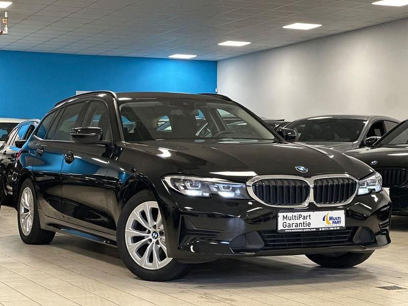 Gebraucht BMW 318 Advantage 156 PS (114 kW) 2022 Schwarz Limousine