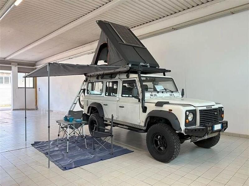 Weiß Gebraucht 2006 Land Rover Defender SE Kombi | 22.890 € - Bild 1/2