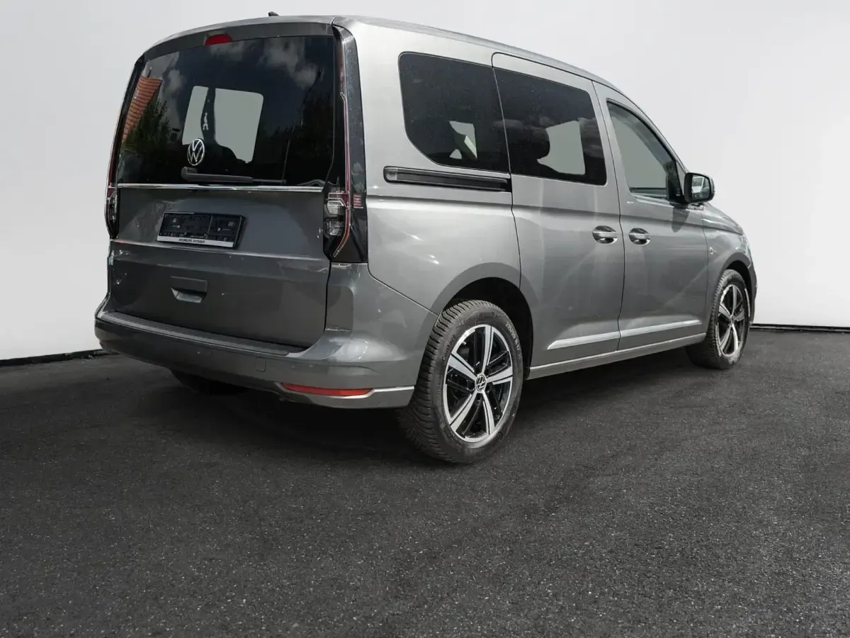 Gebraucht VW Caddy Style 122 PS (89 kW) 2022 Grau / indiumgrau Van / Kleinbus