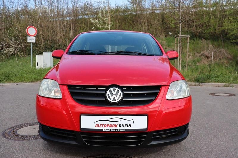 Gebraucht VW Fox Basis 54 PS (39 kW) 2006 Rot Kleinwagen