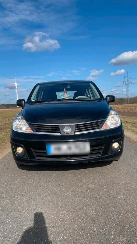 Gebraucht Nissan Tiida 126 PS (92 kW) 2008 Schwarz Kleinwagen