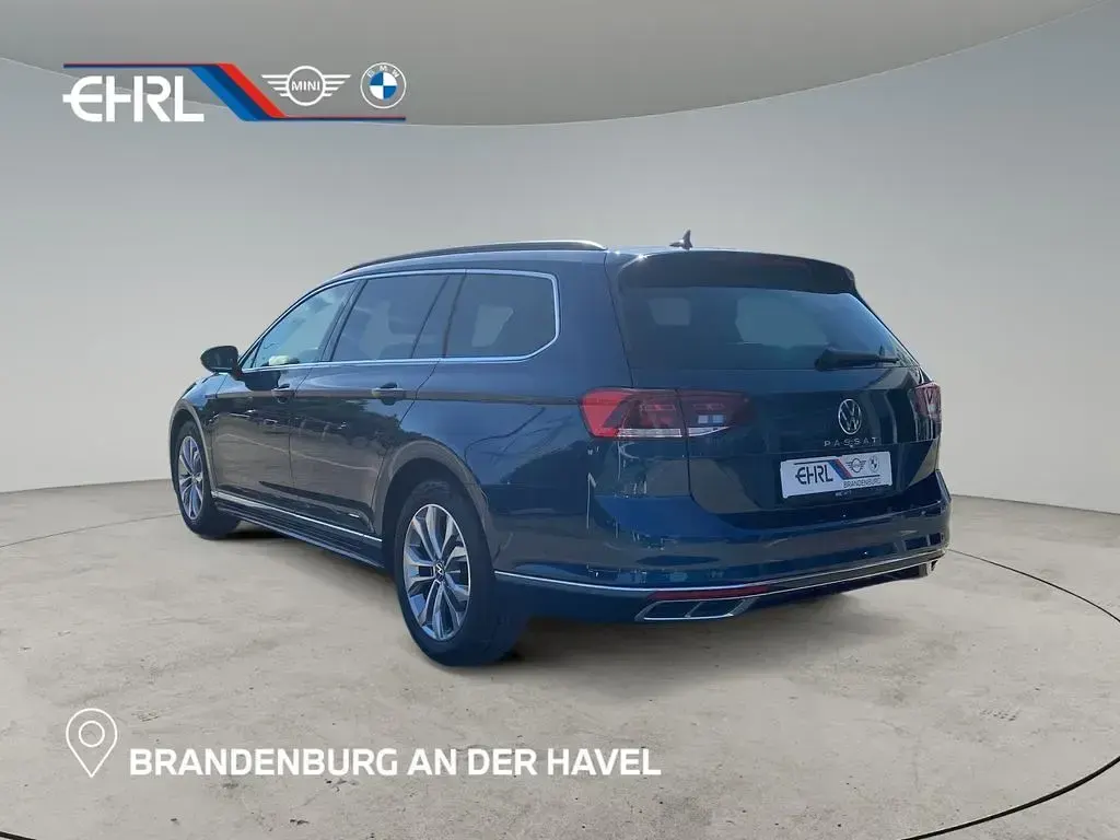 Gebraucht VW Passat Business 150 PS (110 kW) 2023 Blau Kombi