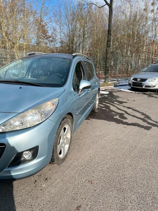Gebraucht Peugeot 207 120 PS (88 kW) 2010 Blau Kombi