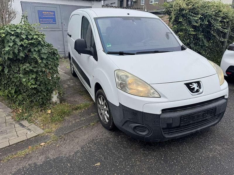 Gebraucht Peugeot Partner 75 PS (55 kW) 2008 Weiß Van / Kleinbus