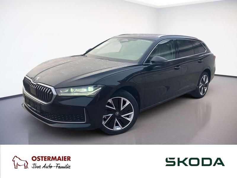 Gebraucht Skoda Superb Selection 150 PS (110 kW) 2025 Onyxschwarz Kombi