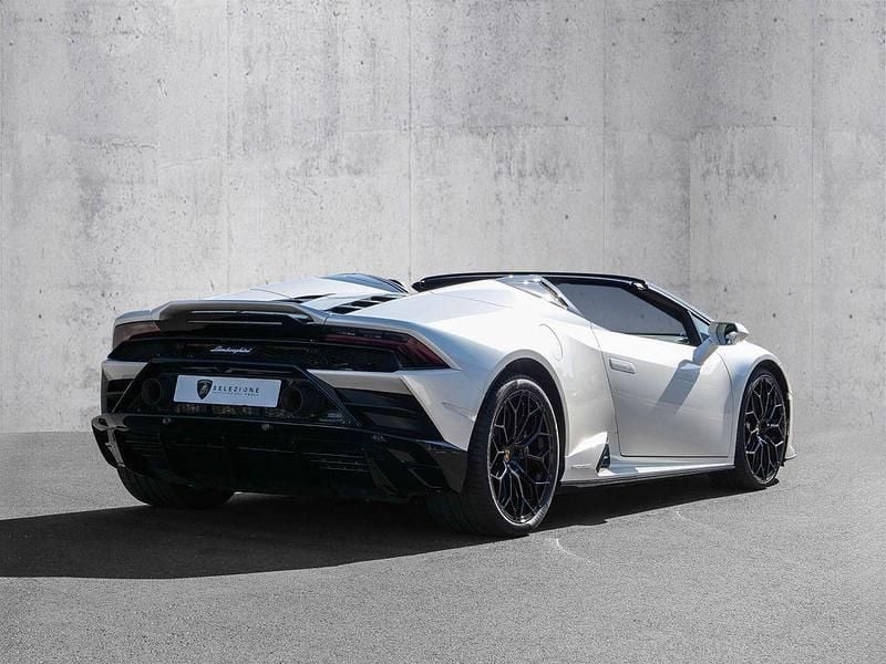 Gebraucht Lamborghini Huracán 640 PS (470 kW) 2025 Balloon white (weiß) Cabrio