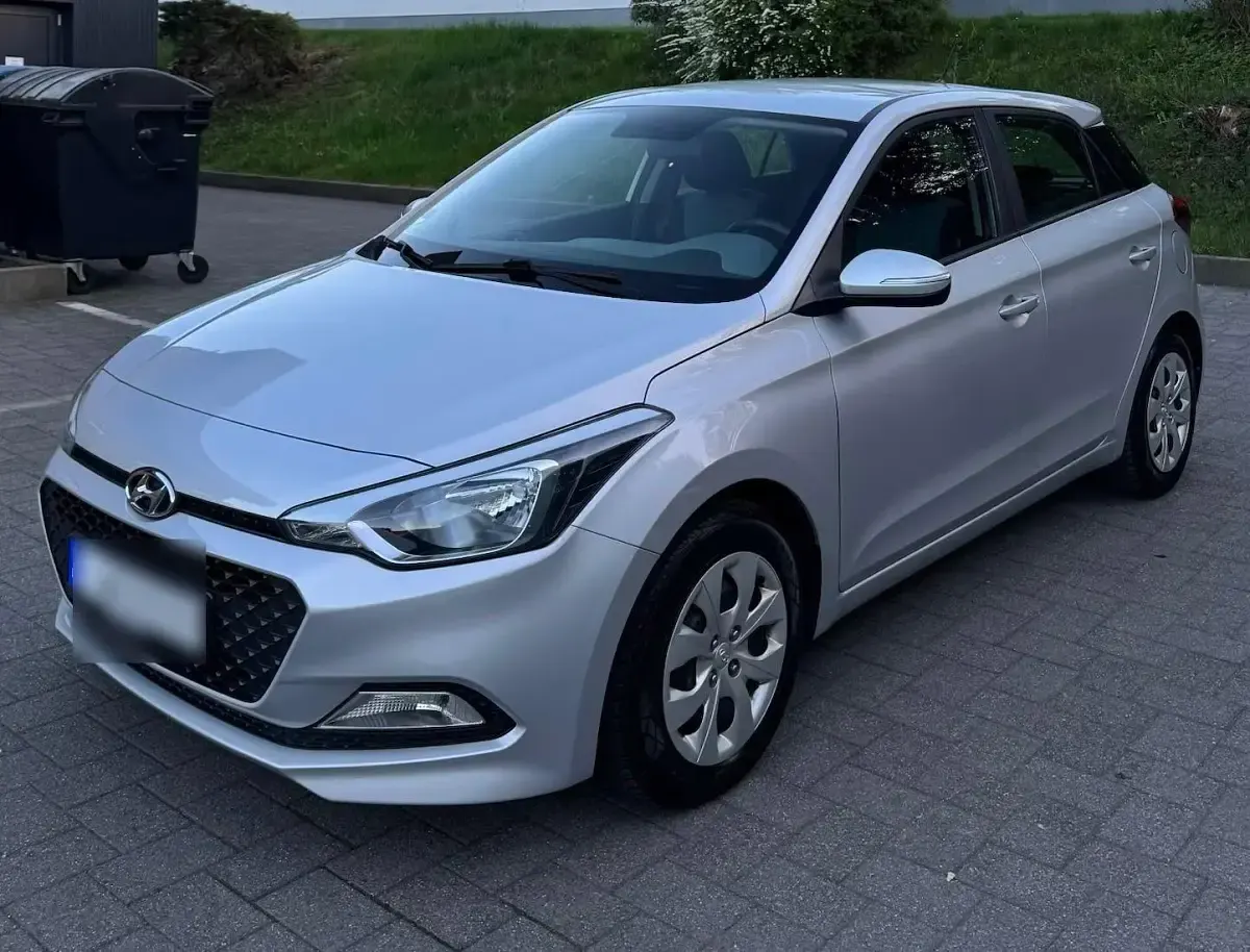 Second-hand Hyundai i20 75 CP (55 kW) 2017 Gri Hatchback