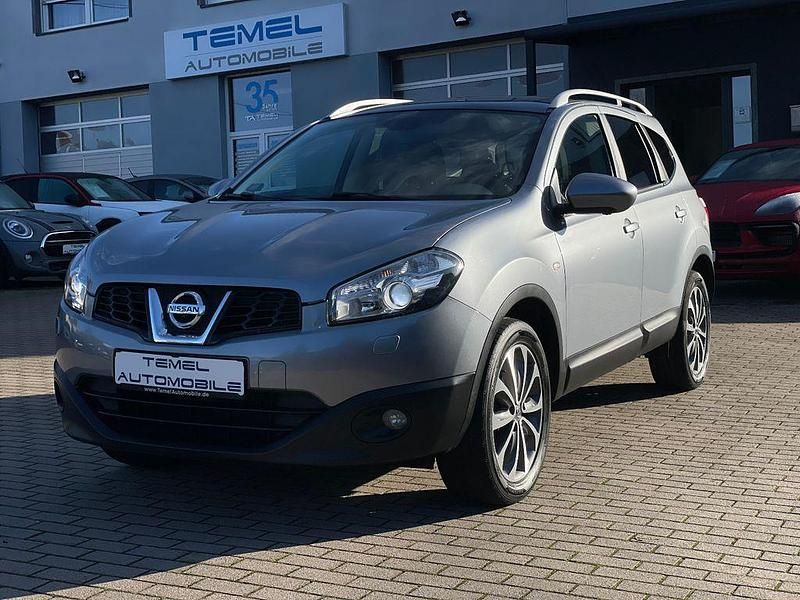 Grau Gebraucht 2012 Nissan Qashqai +2 S SUV | 8.999 € (Teuer) - Bild 1/4