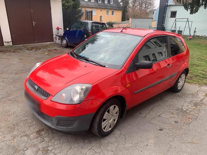 Gebraucht Ford Fiesta 69 PS (50 kW) 2006 Rot Kleinwagen
