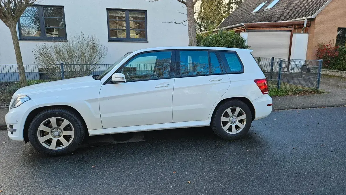 Gebraucht Mercedes GLK250 204 PS (150 kW) 2013 Weiß SUV