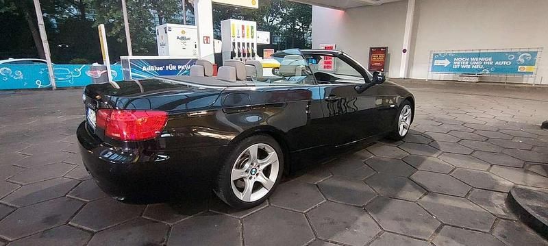 Schwarz Gebraucht 2012 BMW 325 Cabriolet Exclusive Cabrio | 12.500 € (Guter Preis) - Bild 1/4