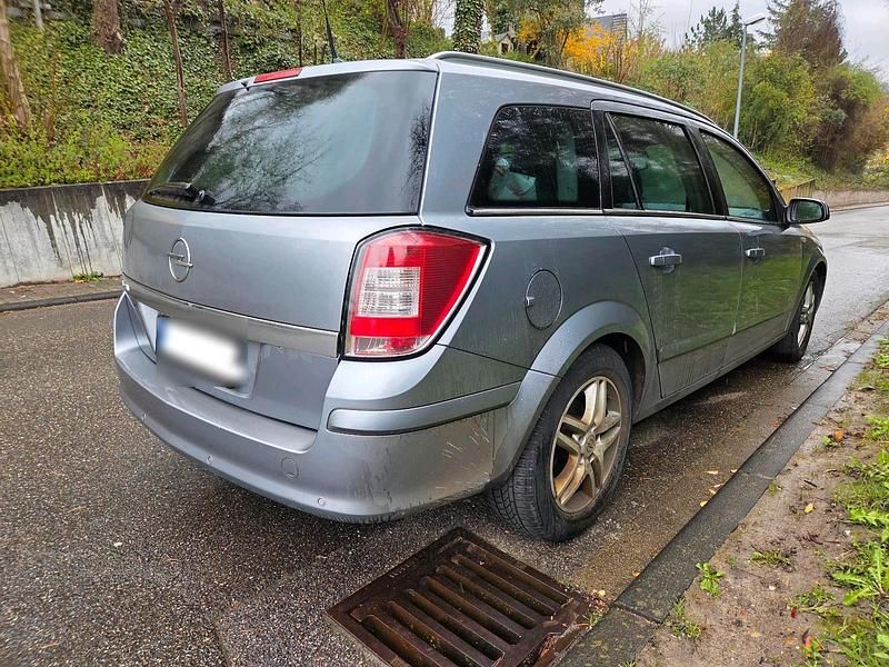 Gebraucht Opel Astra 101 PS (74 kW) 2006 Grau Kombi
