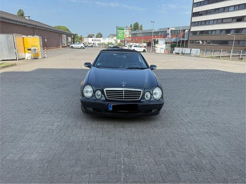 Gebraucht Mercedes CLK320 Avantgarde 218 PS (160 kW) 2001 Blau Cabrio