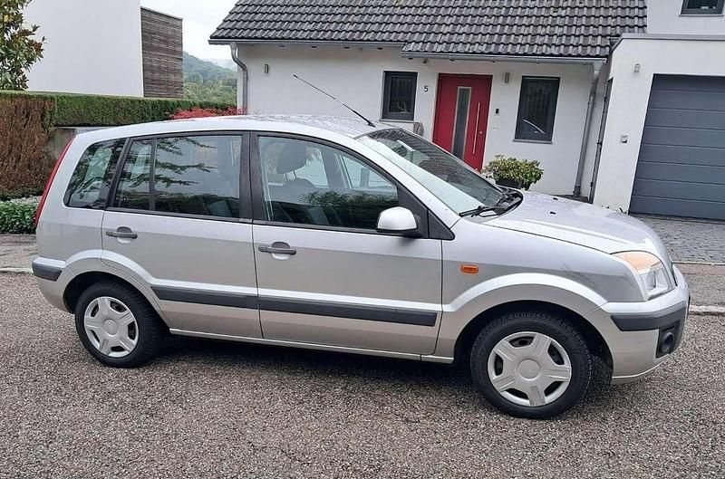 Gebraucht Ford Fusion 80 PS (58 kW) 2005 Silber Limousine