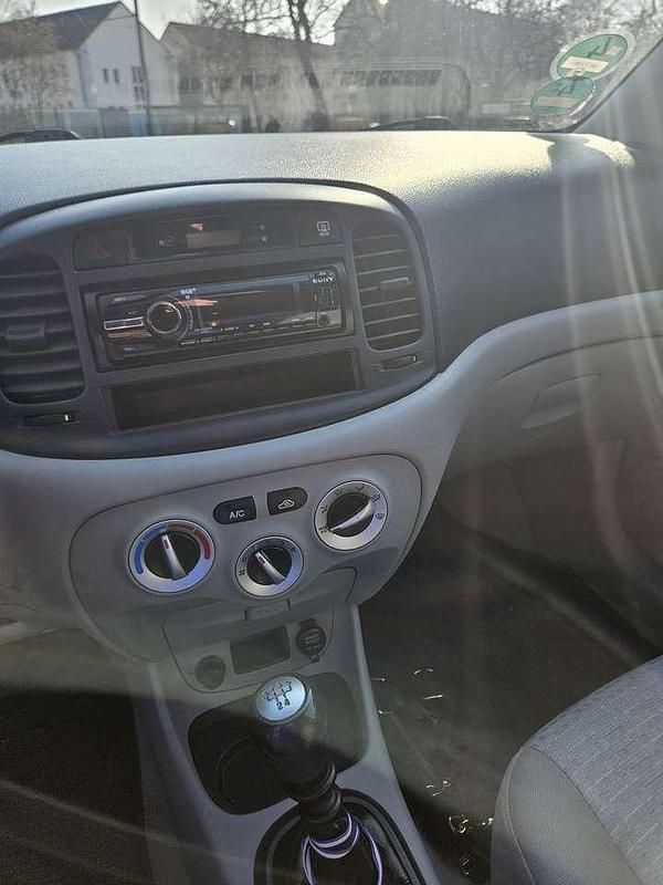 Gebraucht Hyundai Accent GLS 111 PS (81 kW) 2009 Limousine