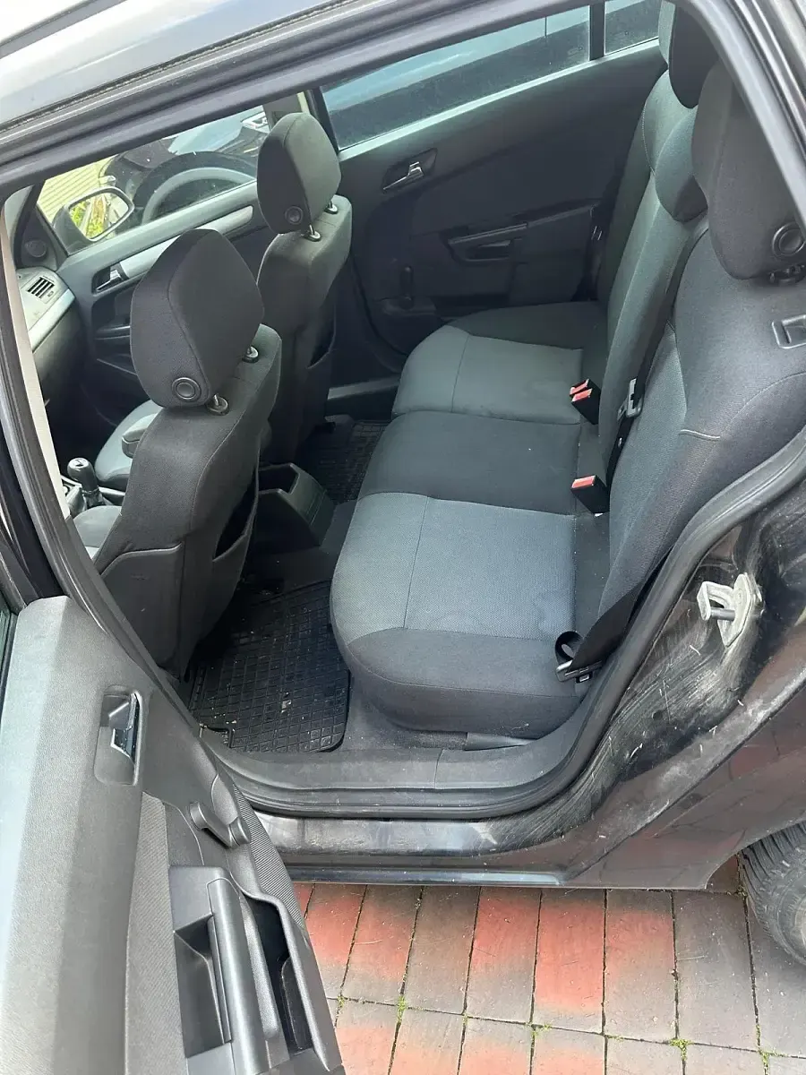 Occasion Opel Astra 106 ch (77 kW) 2006 Noir Citadine