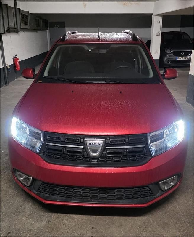 Rot Gebraucht 2017 Dacia Logan Kombi | 6.299 € - Bild 1/4