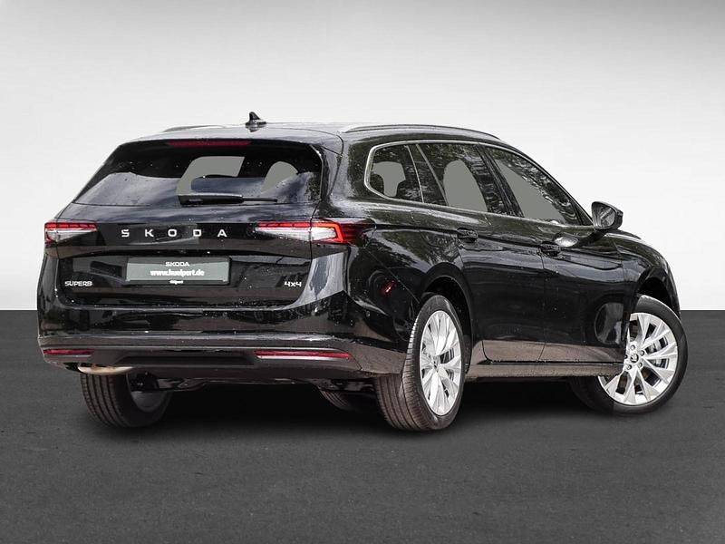 Gebraucht Skoda Superb Selection 193 PS (141 kW) 2025 Onyx schwarz metallic Kombi