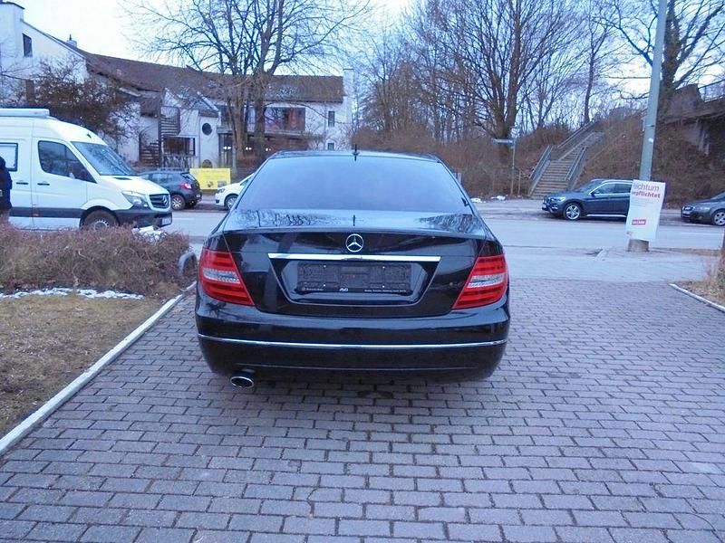 Gebraucht Mercedes C220 170 PS (125 kW) 2013 Schwarz Limousine