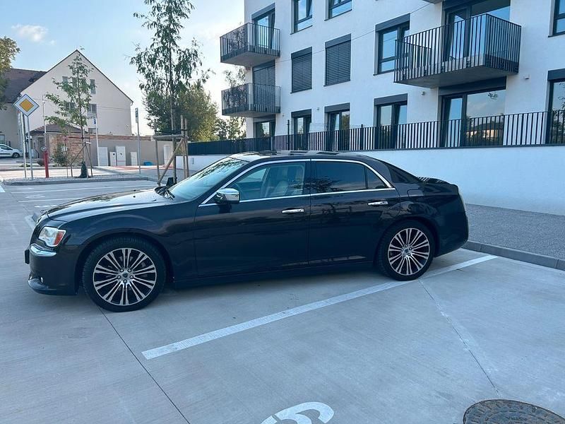 Gebraucht Lancia Thema 239 PS (175 kW) 2011 Braun Limousine