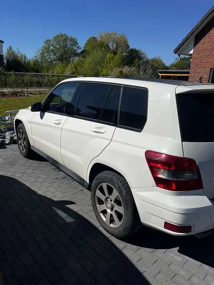Gebraucht Mercedes GLK200 143 PS (105 kW) 2011 Weiß SUV