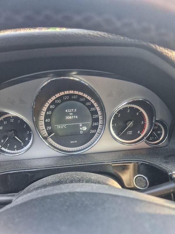 Gebraucht Mercedes E350 Elegance 265 PS (194 kW) 2010 Schwarz Kombi