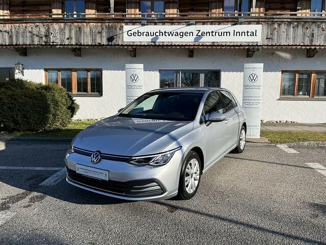 Gebraucht VW Golf VIII Active 116 PS (85 kW) 2021 Reflexsilber Limousine