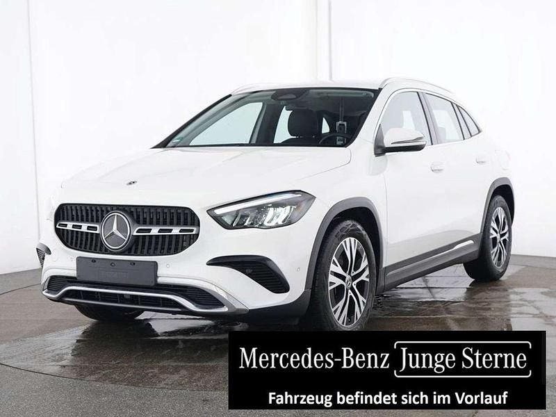 Weiß Gebraucht 2024 Mercedes GLA200 Advanced SUV | 35.800 € (Guter Preis) - Bild 1/3