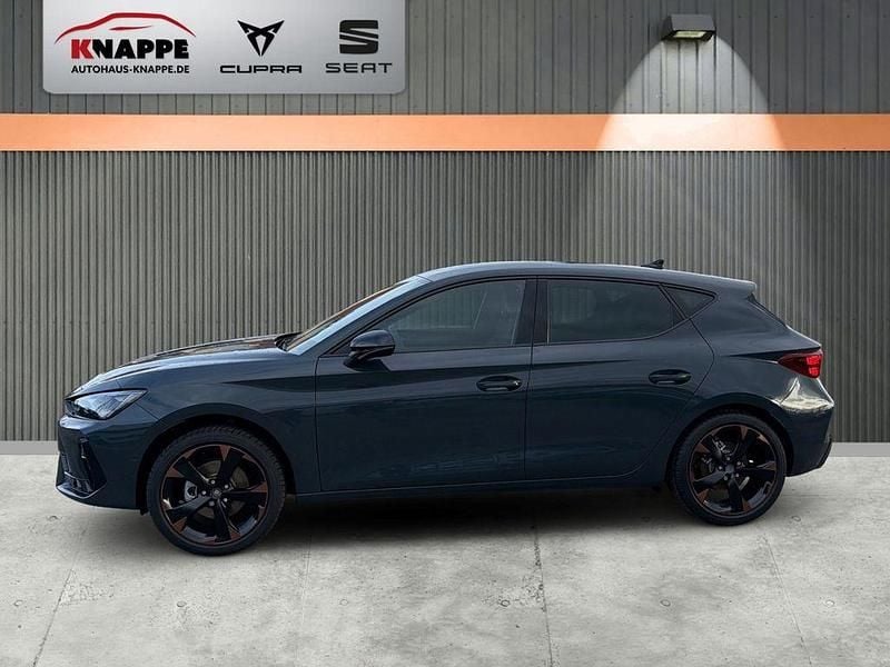 Neu Cupra Leon 150 PS (110 kW) 2026 Blau Limousine