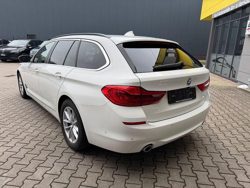 Gebraucht BMW 520 Performance 190 PS (139 kW) 2019 Weiß Kombi
