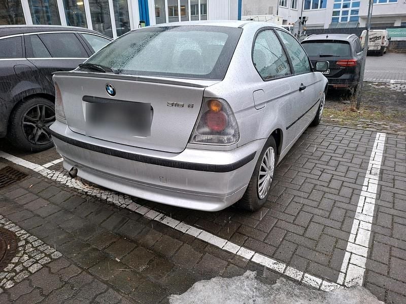 Gebraucht BMW 316 116 PS (85 kW) 2002 Silber Coupé