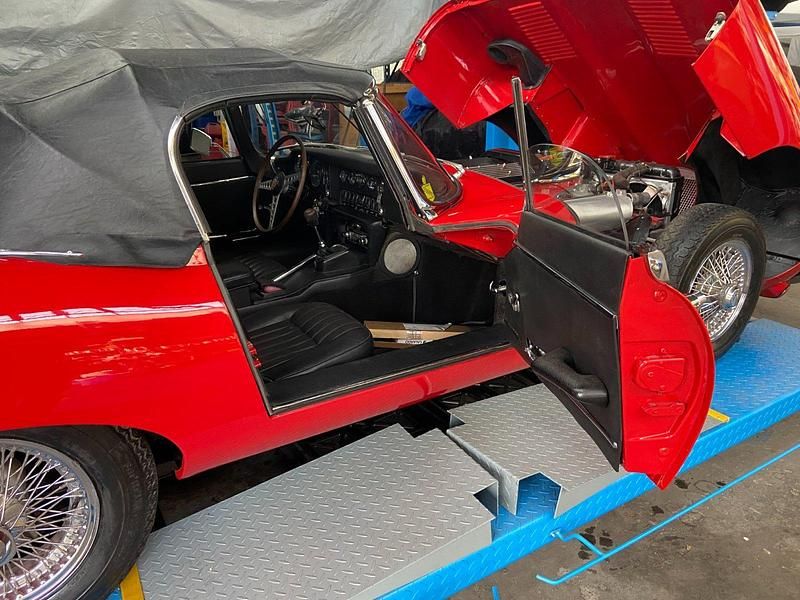 Gebraucht Jaguar E-Type 265 PS (194 kW) 1969 Rot Cabrio