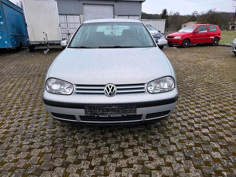 Używany VW Golf IV 105 KM (77 kW) 2000 Sedan/Limuzyna