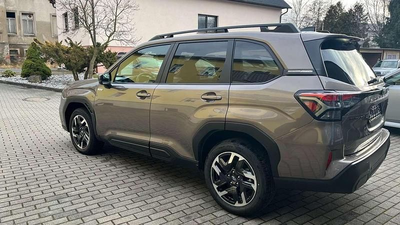 Nuevo Subaru Forester Active 136 CV (100 kW) 2026 Marrón SUV