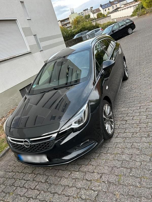 Schwarz Gebraucht 2016 Opel Astra Kombi | 6.300 € (Fairer Preis) - Bild 1/4