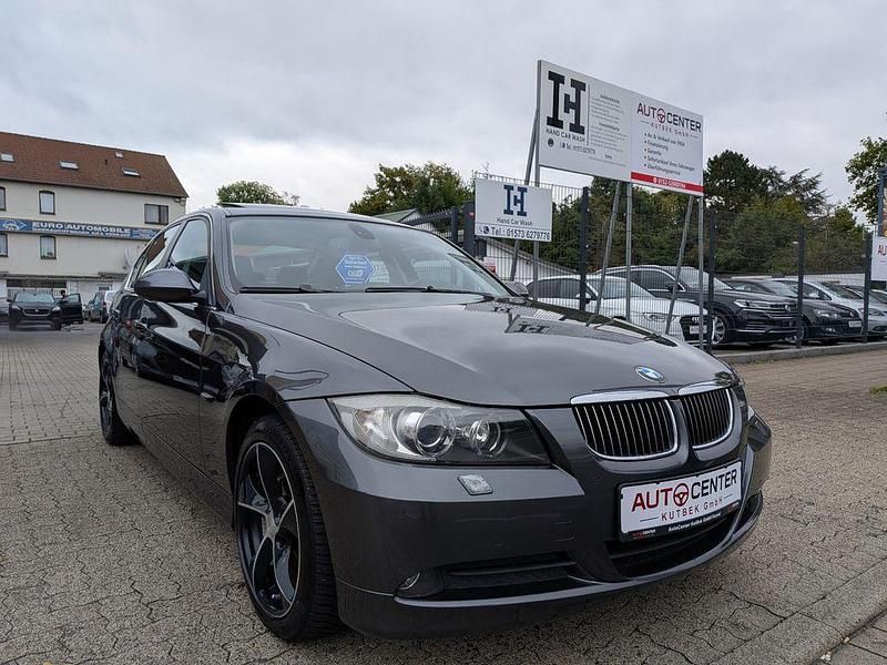 Grau Gebraucht 2007 BMW 325 Comfort Edition Limousine | 8.999 € (Teuer) - Bild 1/4