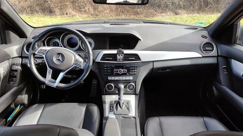 Grau Gebraucht 2012 Mercedes C350 Avantgarde Kombi | 10.500 € (Guter Preis) - Bild 1/4