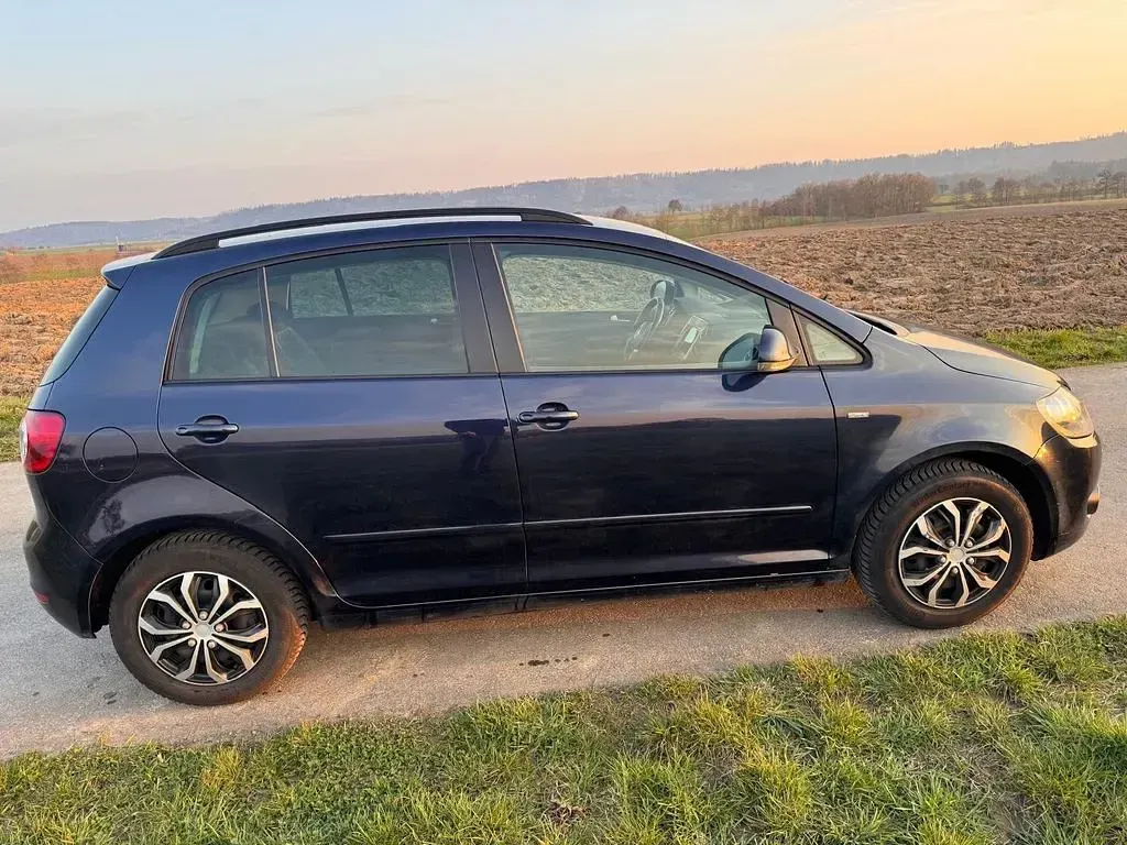 Gebraucht VW Golf Plus Cross Life 86 PS (63 kW) 2013 Blau Van / Kleinbus