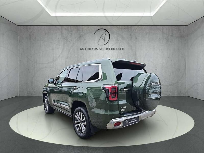Neu Baic BJ60 269 PS (197 kW) 2025 Grün met. SUV