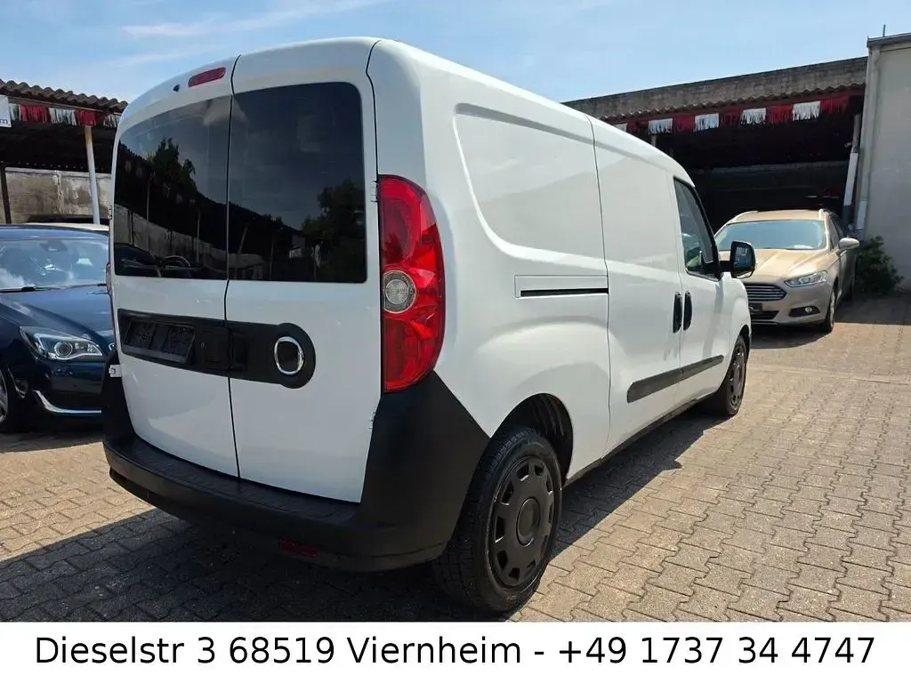 Gebraucht Fiat Doblò 101 PS (74 kW) 2011 Weiß Van / Kleinbus
