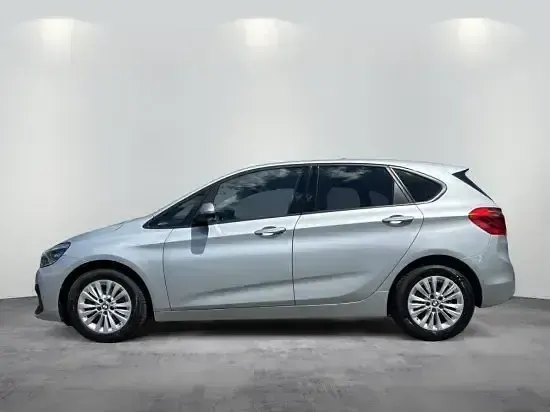 Gebraucht BMW 218 Active Tourer Advantage 140 PS (102 kW) 2019 Silber Van / Kleinbus