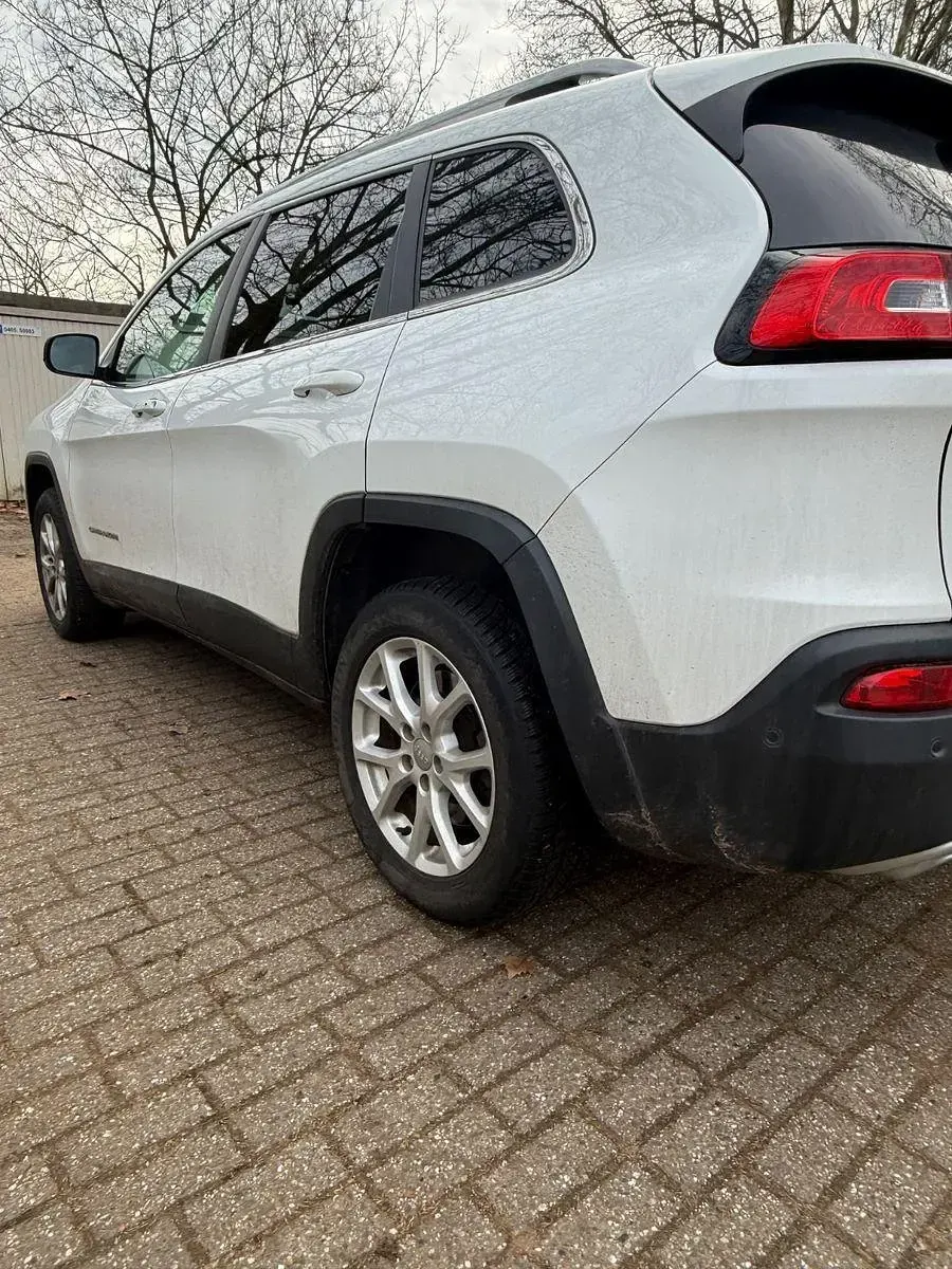 Gebraucht Jeep Cherokee Limited 194 PS (142 kW) 2018 Weiß SUV