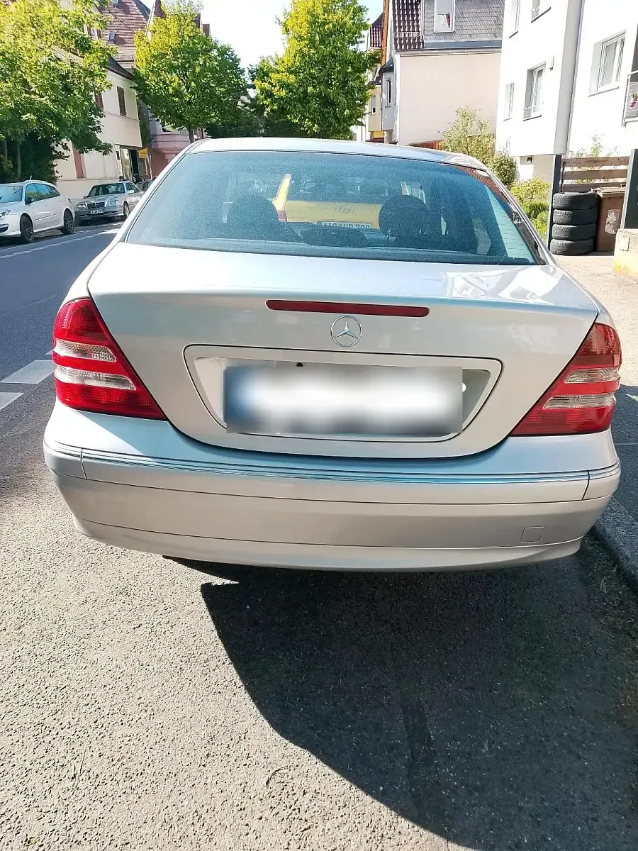 Gebraucht Mercedes C240 170 PS (125 kW) 2004 Silber Limousine
