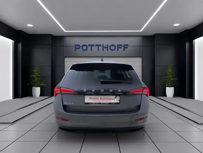 Gebraucht Skoda Scala Ambition 150 PS (110 kW) 2023 Graphitegrau metallic Kleinwagen