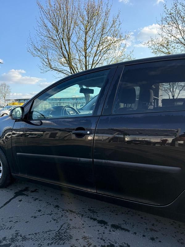 Gebraucht VW Golf V 102 PS (75 kW) 2004 Schwarz Kleinwagen