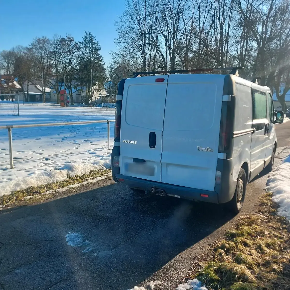 Gebraucht Renault Trafic 82 PS (60 kW) 2002 Weiß Van / Kleinbus
