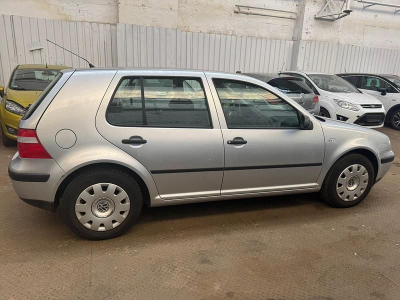 Gebraucht VW Golf IV Basis 75 PS (55 kW) 2003 Silber Limousine